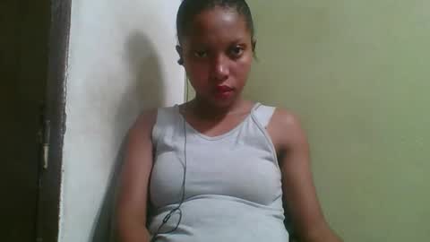 Snapshot of rinah654271 chatting on May 13, 2:47 pm rinah654271 online show from May 13, 2:47 pm
