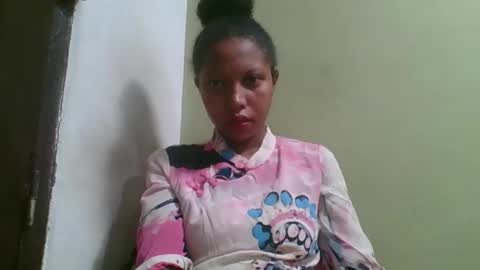 Snapshot of rinah654271 chatting on May 14, 2:51 am rinah654271 online show from May 14, 2:51 am