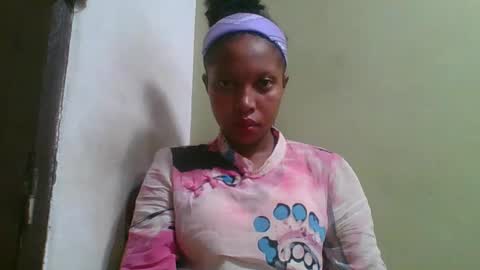 Snapshot of rinah654271 chatting on May 15, 3:13 am rinah654271 online show from May 15, 3:13 am
