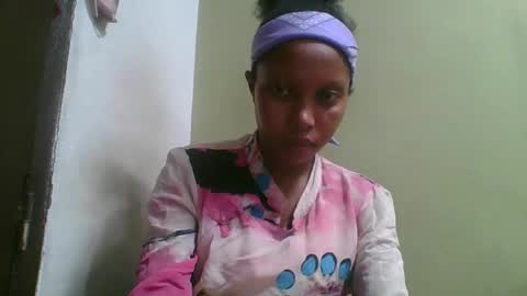 Snapshot of rinah654271 chatting on May 16, 10:36 am rinah654271 online show from May 16, 10:36 am