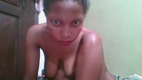Snapshot of rinah654271 chatting on May 17, 2:24 pm rinah654271 online show from May 17, 2:24 pm