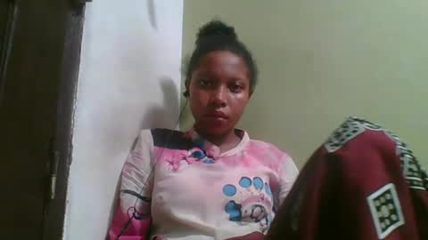 Snapshot of rinah654271 chatting on May 18, 4:24 pm rinah654271 online show from May 18, 4:24 pm
