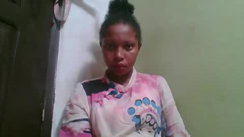 Snapshot of rinah654271 chatting on May 19, 2:51 am rinah654271 online show from May 19, 2:51 am