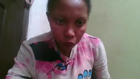 Snapshot of rinah654271 chatting on May 19, 3:07 pm rinah654271 online show from May 19, 3:07 pm
