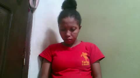 Snapshot of rinah654271 chatting on May 23, 2:50 am rinah654271 online show from May 23, 2:50 am