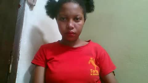 Snapshot of rinah654271 chatting on May 26, 7:04 am rinah654271 online show from May 26, 7:04 am