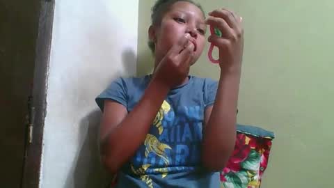 Snapshot of rinah654271 chatting on May 28, 2:53 am rinah654271 online show from May 28, 2:53 am