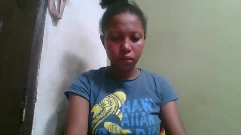 Snapshot of rinah654271 chatting on May 29, 3:04 am rinah654271 online show from May 29, 3:04 am