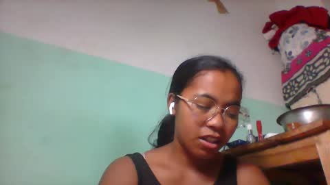 rinah856024 online show from April 23, 6:32 pm