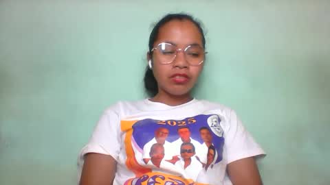 Snapshot of rinah856024 chatting on May 23, 5:28 pm rinah856024 online show from May 23, 5:28 pm
