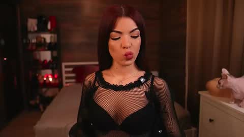 Snapshot of rinathequeen chatting on February 13, 7:04 am rinathequeen online show from February 13, 7:04 am