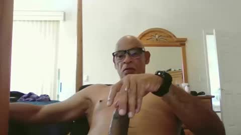 Snapshot of rionel chatting on April 13, 4:01 pm RioNel online show from April 13, 4:01 pm