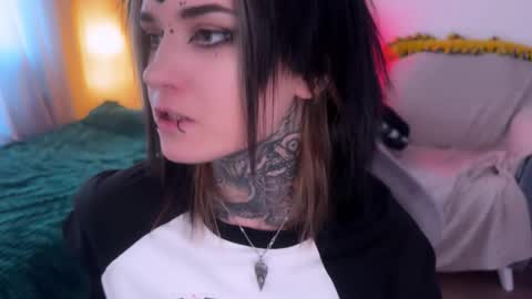   DianaBrite            fansl y online show from March 17, 1:03 pm