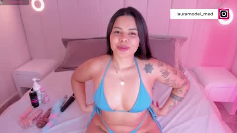 Riri Candy online show from November 19, 4:01 am