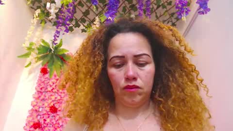 Risitos De Oro online show from December 13, 7:53 pm