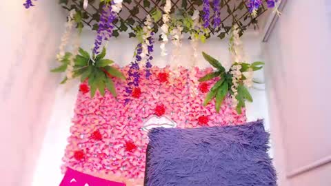 Snapshot of risitos_de_oro_ chatting on April 22, 2:18 pm Risitos De Oro online show from April 22, 2:18 pm
