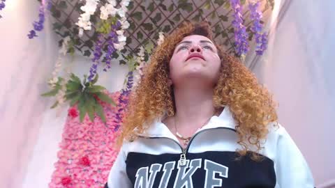 Snapshot of risitos_de_oro_ chatting on May 4, 11:01 pm Risitos De Oro online show from May 4, 11:01 pm