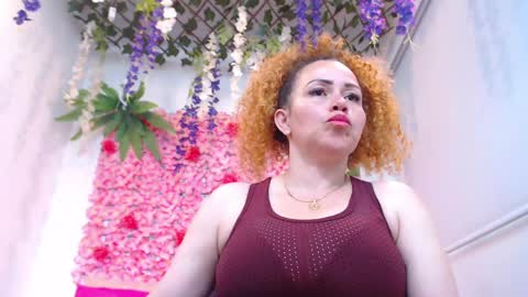 Snapshot of risitos_de_oro_ chatting on May 18, 3:51 pm Risitos De Oro online show from May 18, 3:51 pm