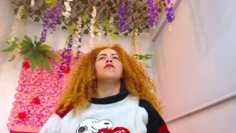 Snapshot of risitos_de_oro_ chatting on May 31, 11:50 pm Risitos De Oro online show from May 31, 11:50 pm
