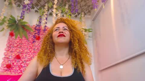 Snapshot of risitos_de_oro_ chatting on June 9, 9:21 am Risitos De Oro online show from June 9, 9:21 am