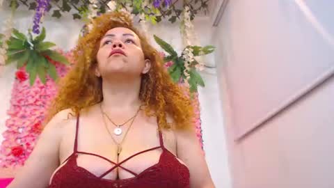 Snapshot of risitos_de_oro_ chatting on June 20, 9:56 am Risitos De Oro online show from June 20, 9:56 am
