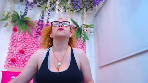 Snapshot of risitos_de_oro_ chatting on June 28, 11:05 am Risitos De Oro online show from June 28, 11:05 am
