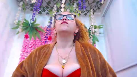 Snapshot of risitos_de_oro_ chatting on July 3, 10:21 am Risitos De Oro online show from July 3, 10:21 am