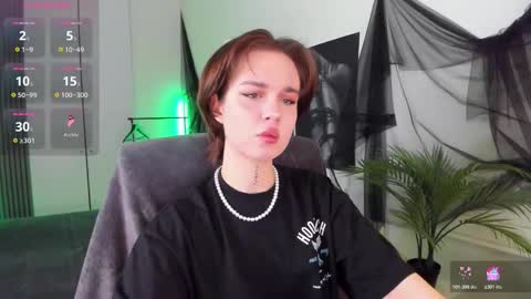 Alice online show from March 24, 9:31 pm