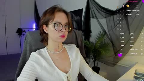 Snapshot of risosweet chatting on May 5, 8:28 pm Alice online show from May 5, 8:28 pm