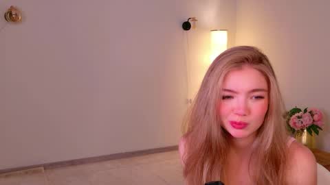 Snapshot of rita__shy chatting on June 8, 6:36 am Rita online show from June 8, 6:36 am