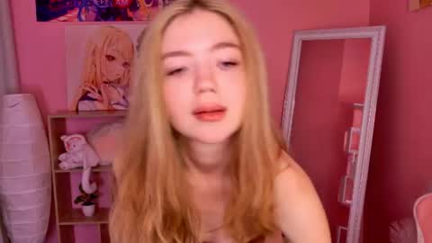 Snapshot of rita__shy chatting on June 18, 9:14 am Rita online show from June 18, 9:14 am