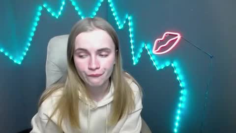 Snapshot of ritakiskis chatting on April 27, 8:29 pm ritakiskis online show from April 27, 8:29 pm