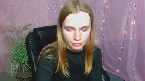 Snapshot of ritakiskis chatting on May 1, 8:02 pm ritakiskis online show from May 1, 8:02 pm
