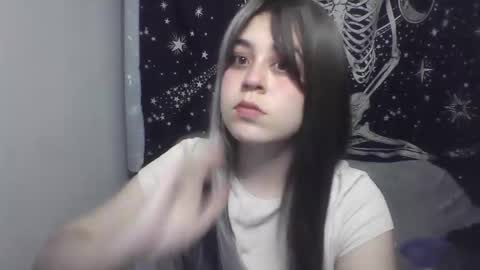 Snapshot of rivadeneira222 chatting on September 24, 8:50 am PeachSalinger online show from September 24, 8:50 am