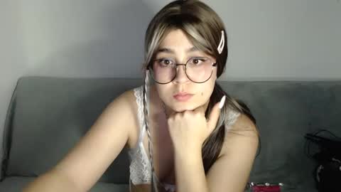 Snapshot of rivadeneira222 chatting on September 27, 8:08 am PeachSalinger online show from September 27, 8:08 am