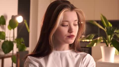 Snapshot of rivagosnell chatting on February 24, 3:32 pm Akemi online show from February 24, 3:32 pm