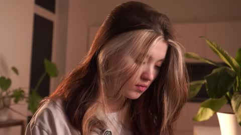 Akemi online show from March 10, 4:23 pm