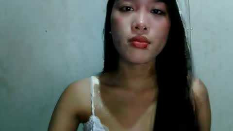 Snapshot of riyu77 chatting on March 17, 10:18 am riyu77 online show from March 17, 10:18 am