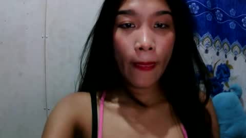 Snapshot of riyu77 chatting on March 31, 10:48 am riyu77 online show from March 31, 10:48 am