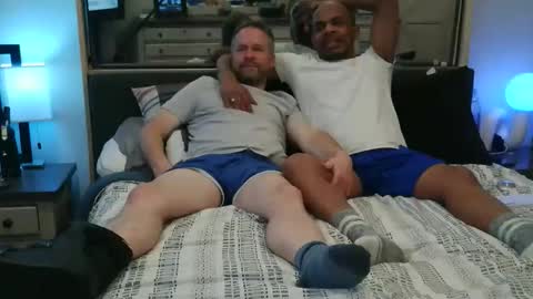 RJandScooterRJ-black guySc-white guy online show from February 22, 10:25 am