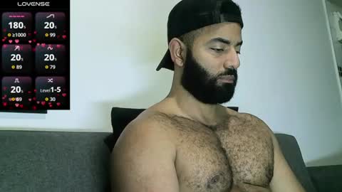 Snapshot of roa32sebas chatting on July 1, 5:02 pm SebasRoa online show from July 1, 5:02 pm