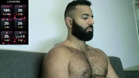 Snapshot of roa32sebas chatting on July 7, 5:50 pm SebasRoa online show from July 7, 5:50 pm