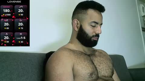 Snapshot of roa32sebas chatting on July 23, 4:16 pm SebasRoa online show from July 23, 4:16 pm