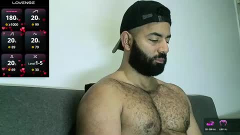 Snapshot of roa32sebas chatting on July 25, 5:43 pm SebasRoa online show from July 25, 5:43 pm