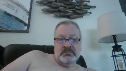 rob872217 online show from April 15, 1:51 pm