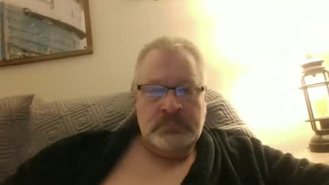 rob872217 online show from April 18, 10:30 am