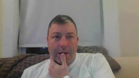 Snapshot of rob_bower_guy chatting on January 18, 2:59 am rob_bower_guy online show from January 18, 2:59 am
