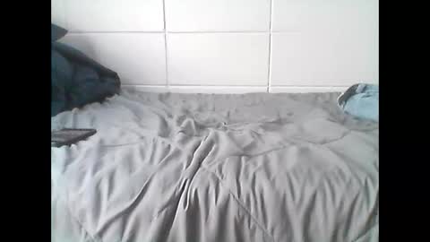 robe45783 online show from April 19, 6:32 pm