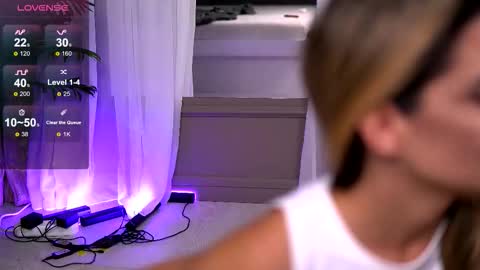 Roberta online show from October 8, 8:45 am