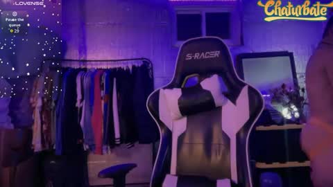 Robert Cici Jr. online show from October 19, 2:01 am